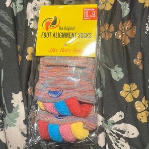 COPY - Foot alignment socks against a foot pain, hammer toe and other foot issu…